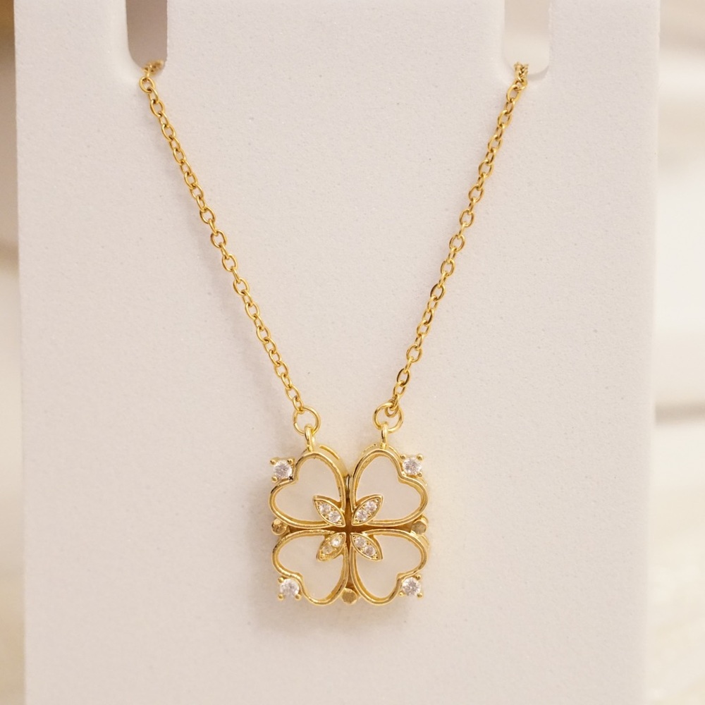 Elegant Gold Clover Necklace